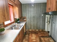 3109 E Maplewood Dr, Wichita, KS 67214