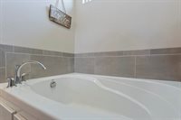 8 Lapis Cove, Greenbrier, AR 72058