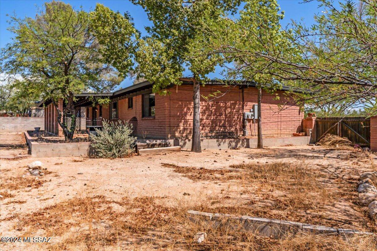 612 West Placita De La Poza, Tucson, AZ 85704