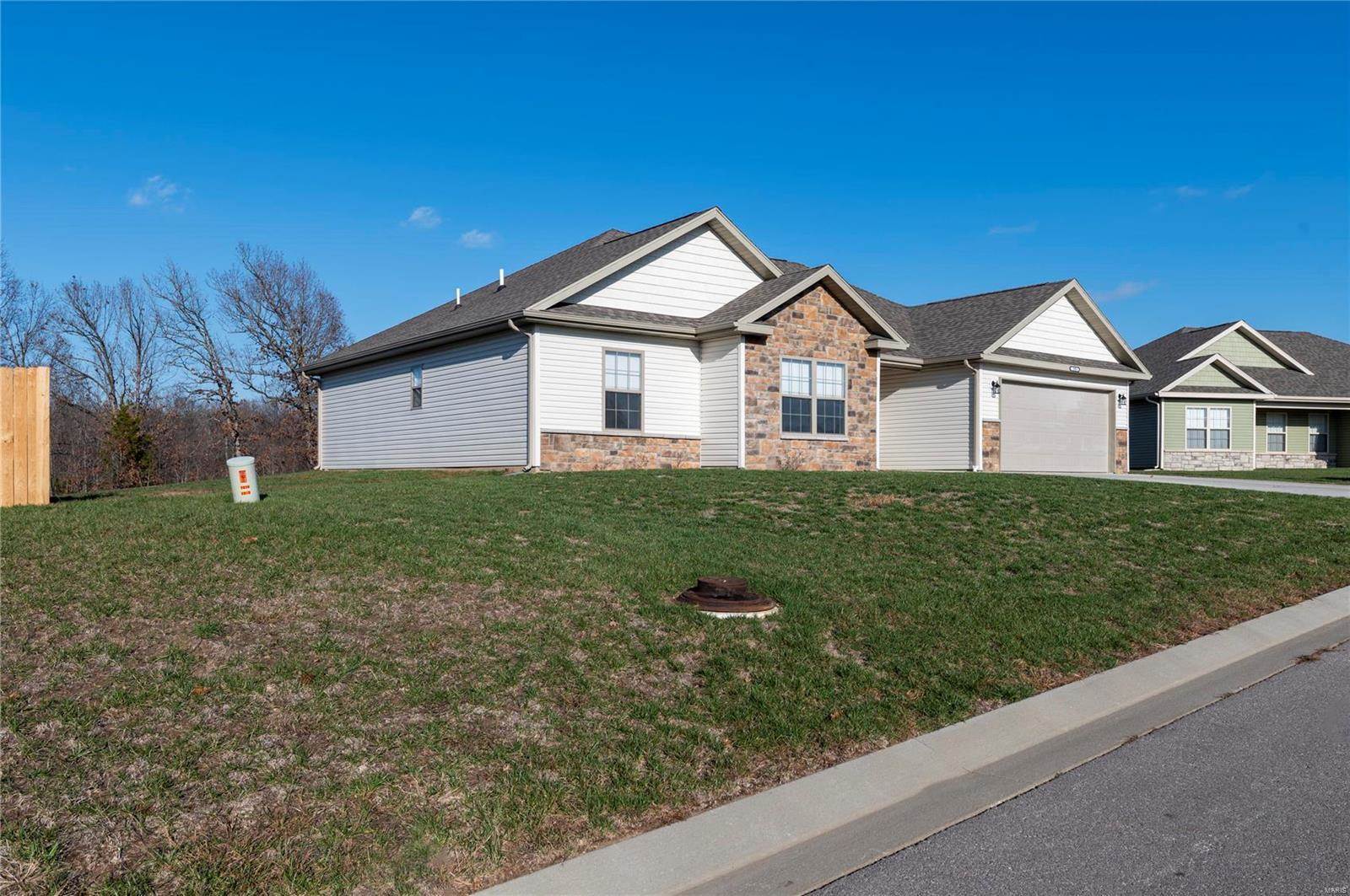 205 Andrews Drive, Saint Robert, MO 65584