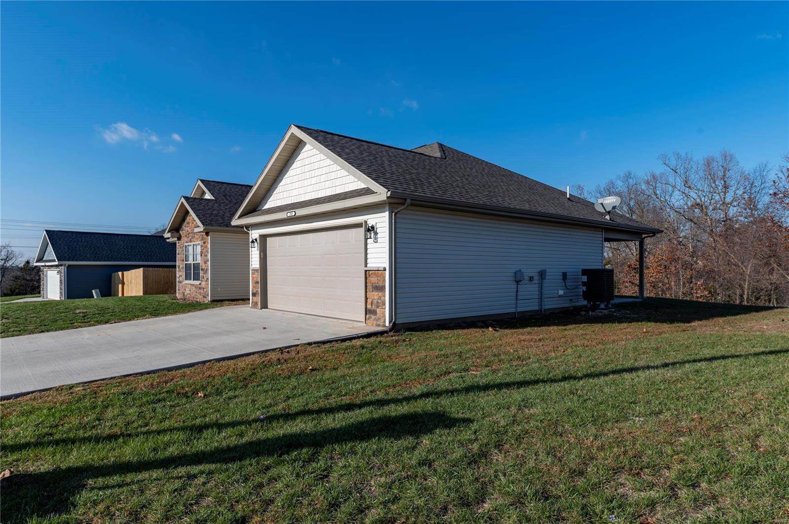 205 Andrews Drive, Saint Robert, MO 65584