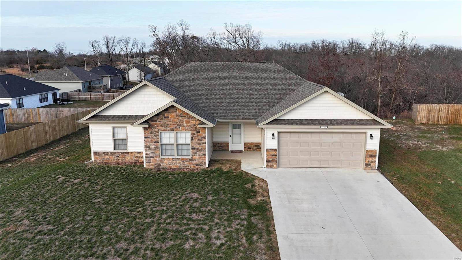 205 Andrews Drive, Saint Robert, MO 65584