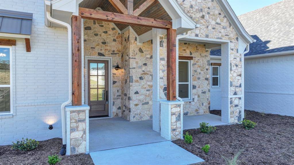 816 Wind River Pass, Azle, TX 76020