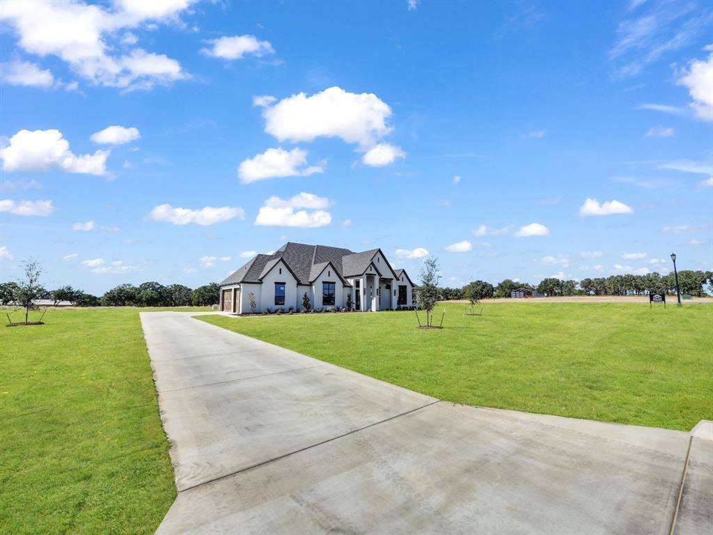 477 Royal Santana Run, Brock, TX 76087