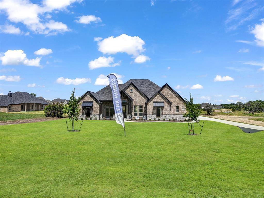 605 Gatlin Pass, Azle, TX 76020