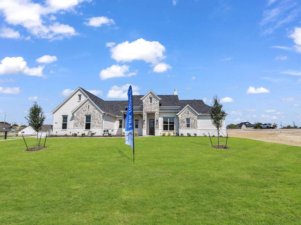 400 Collum View, Azle, TX 76020