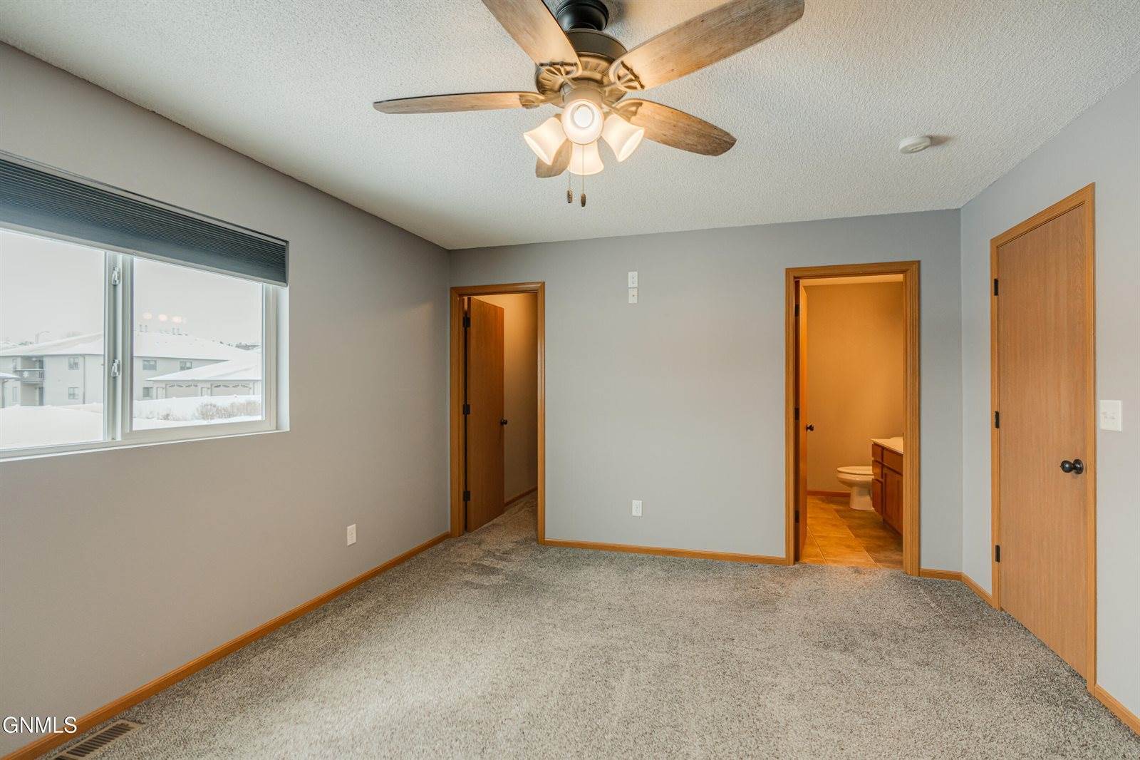 1312 Sorrento Circle, Bismarck, ND 58501