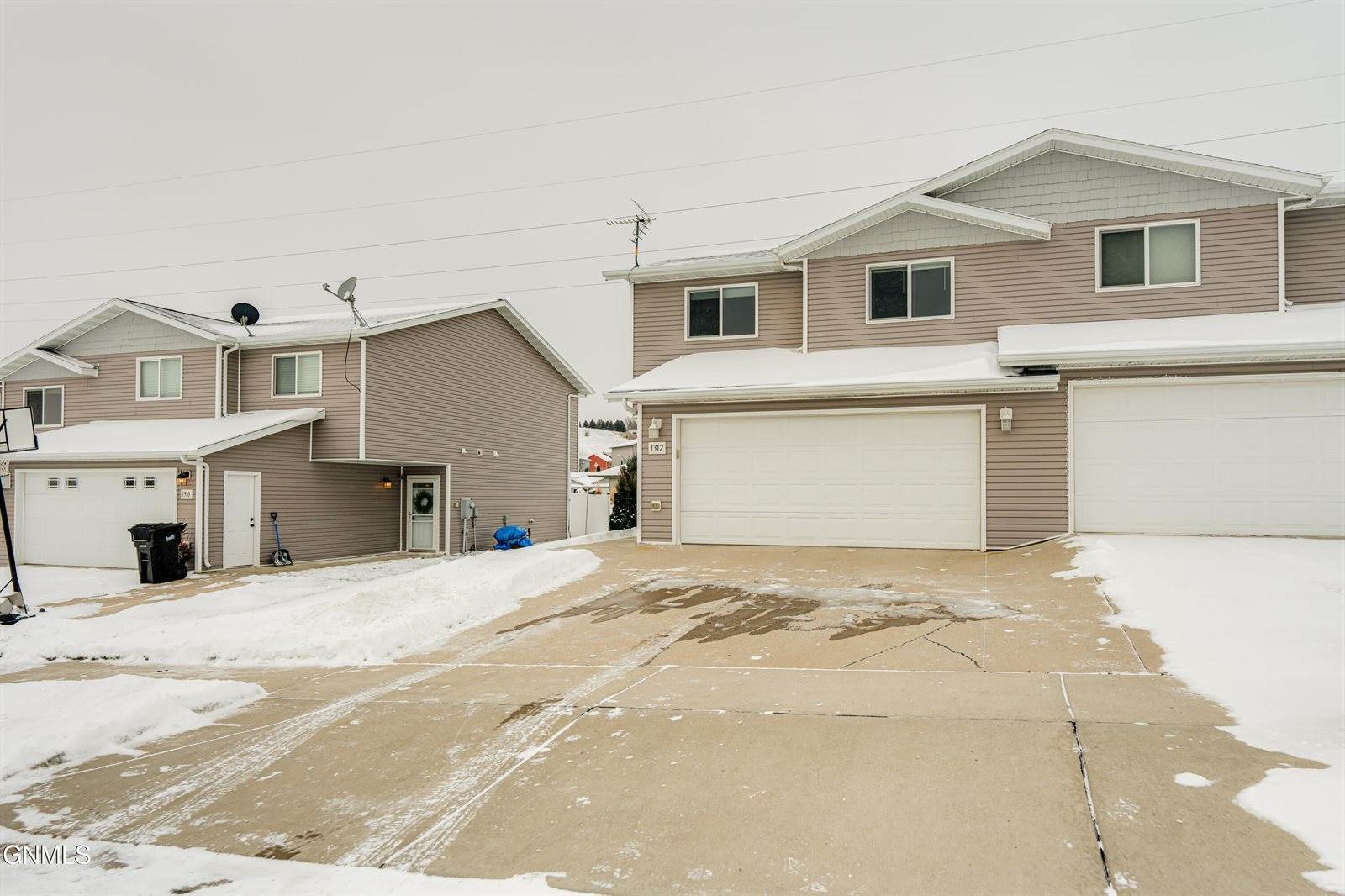 1312 Sorrento Circle, Bismarck, ND 58501