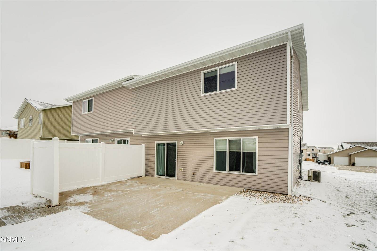 1312 Sorrento Circle, Bismarck, ND 58501