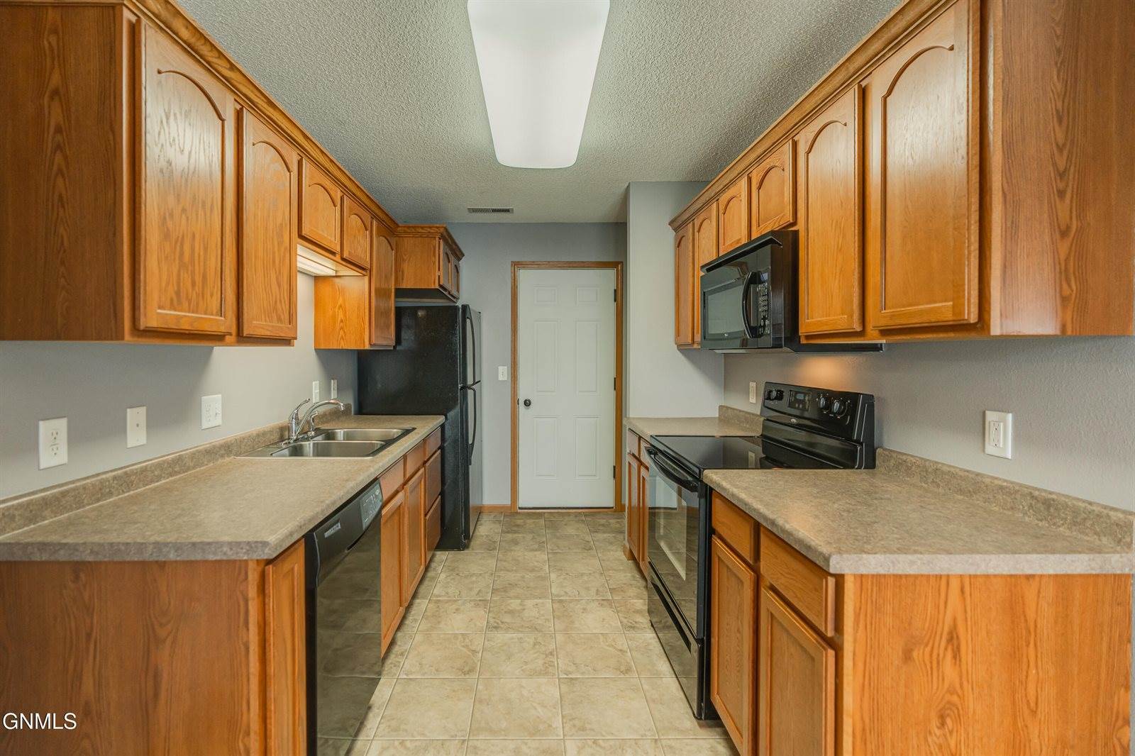 1312 Sorrento Circle, Bismarck, ND 58501