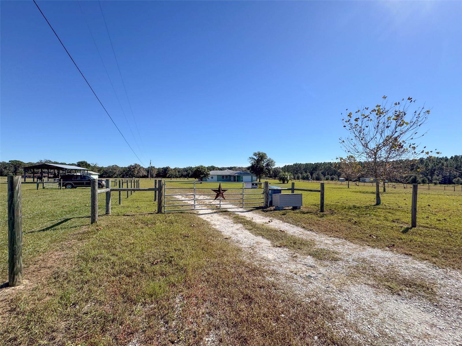 26743 Mondon Hill Road, Brooksville, FL 34601