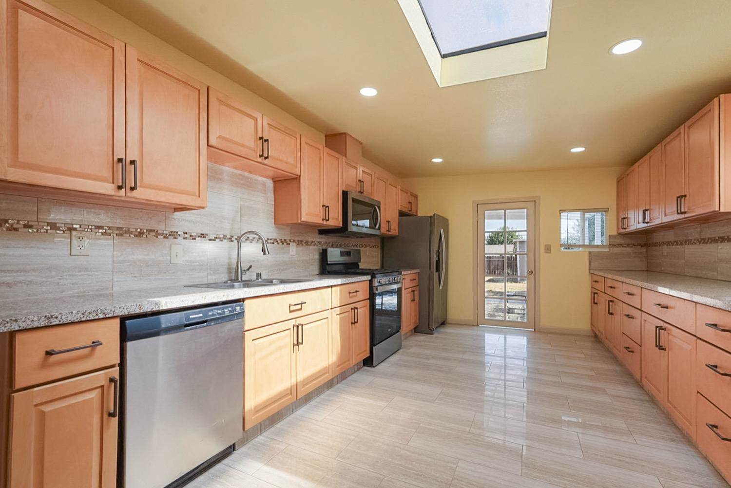 8704 Smith Street, Patterson, CA 95363