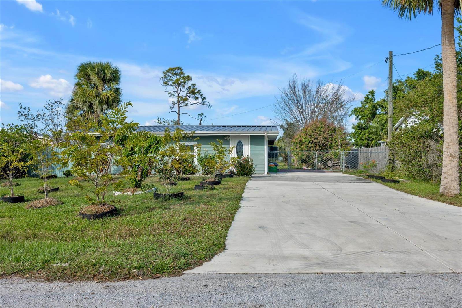 607 2ND Avenue NW, Ruskin, FL 33570