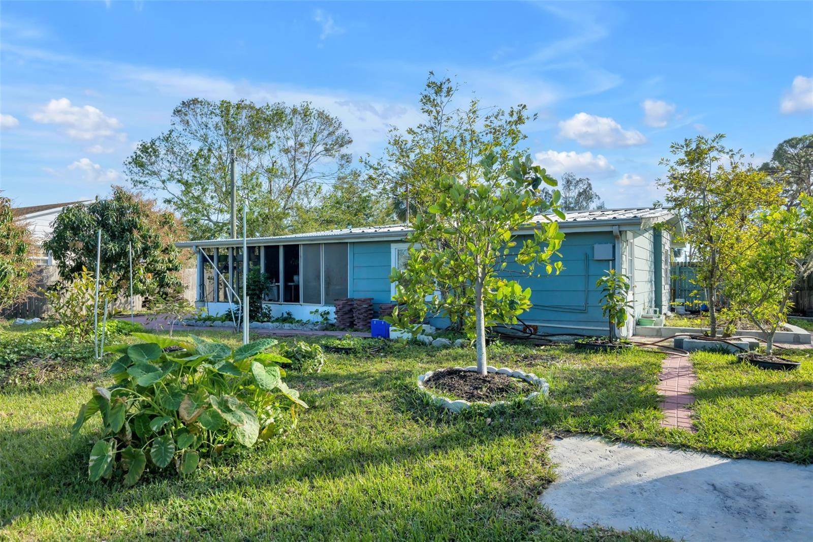 607 2ND Avenue NW, Ruskin, FL 33570