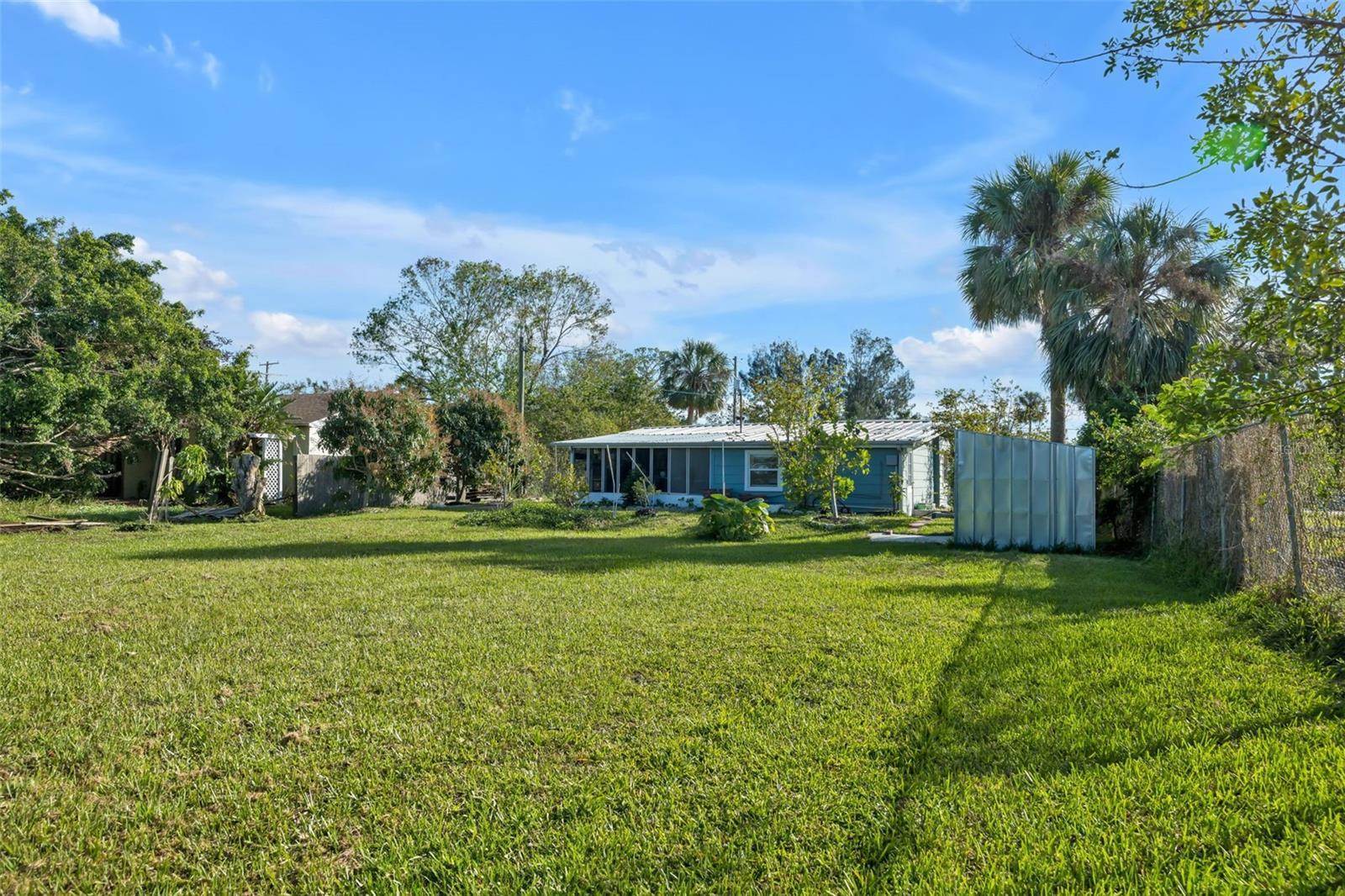 607 2ND Avenue NW, Ruskin, FL 33570