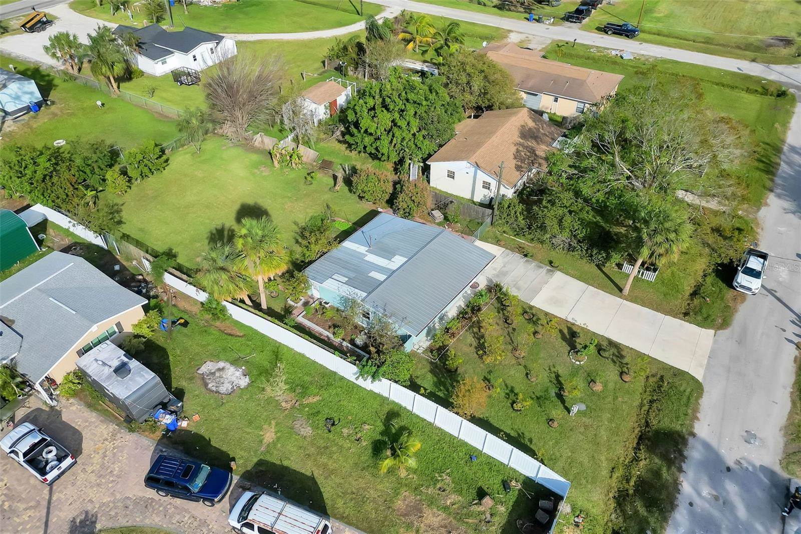 607 2ND Avenue NW, Ruskin, FL 33570