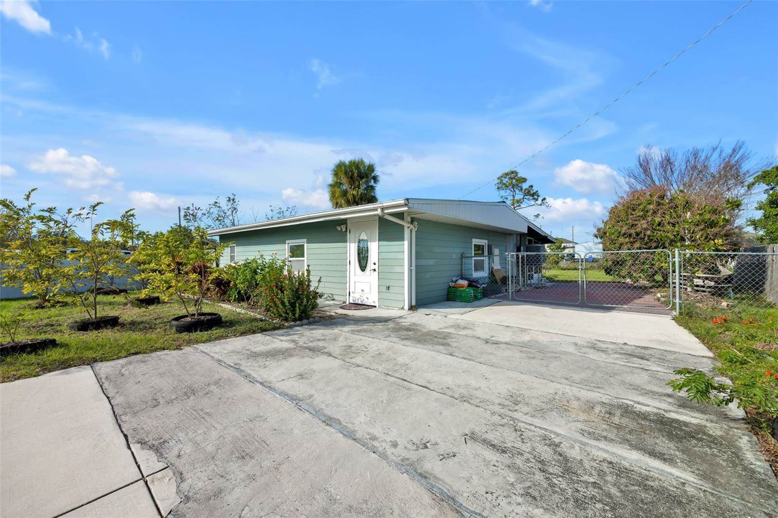 607 2ND Avenue NW, Ruskin, FL 33570