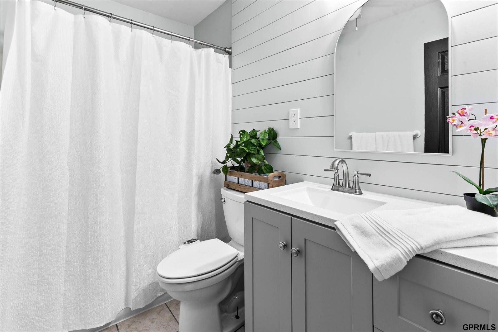 3035 South 134th Avenue, Omaha, NE 68144