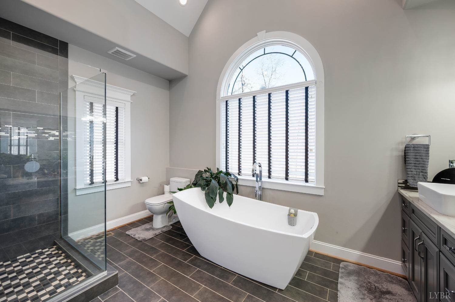 1088 Two Bid Road, Evington, VA 24550