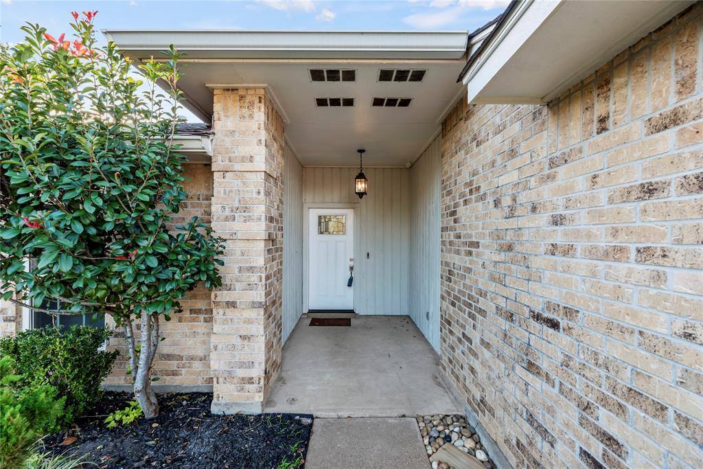 5915 East Central Falls Drive, Houston, TX 77041