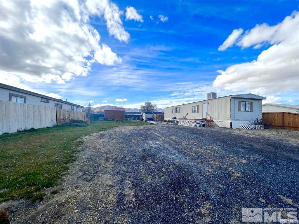 106 Manhattan Dr, Battle Mountain, NV 89820