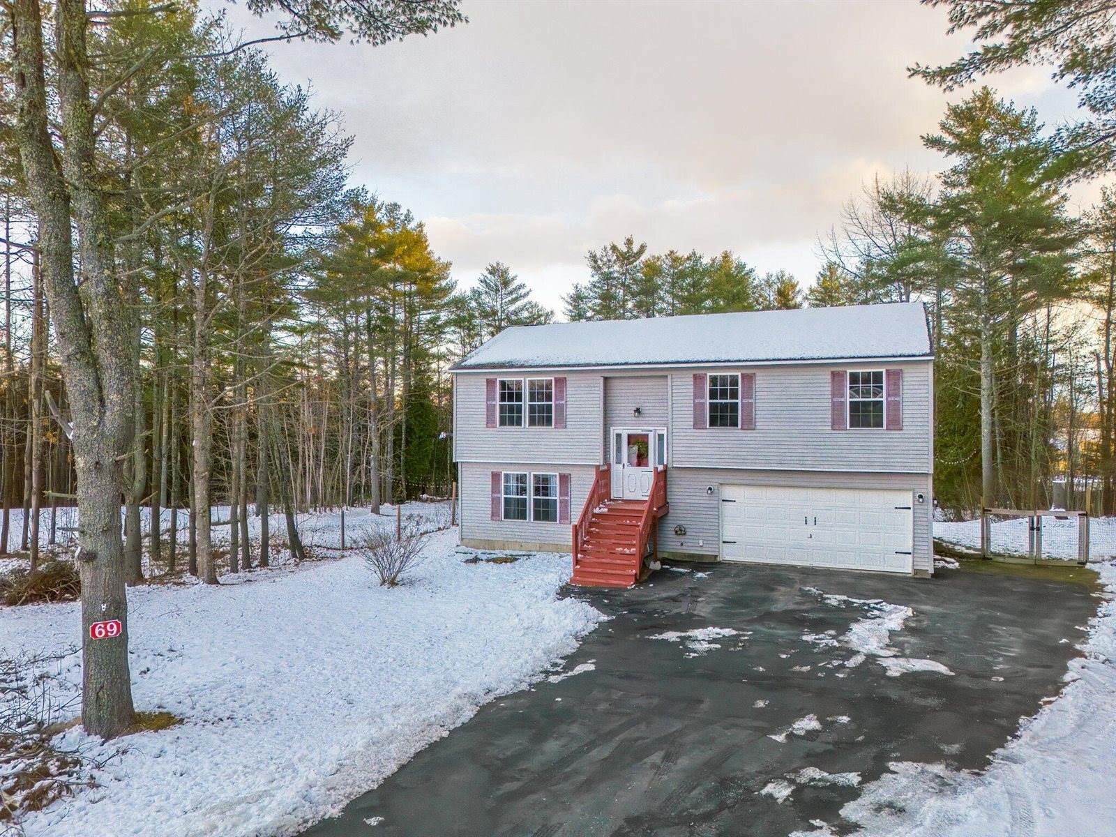 69 New Boston Road, Hermon, ME 04401