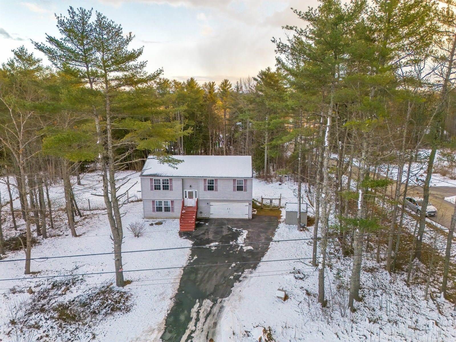 69 New Boston Road, Hermon, ME 04401