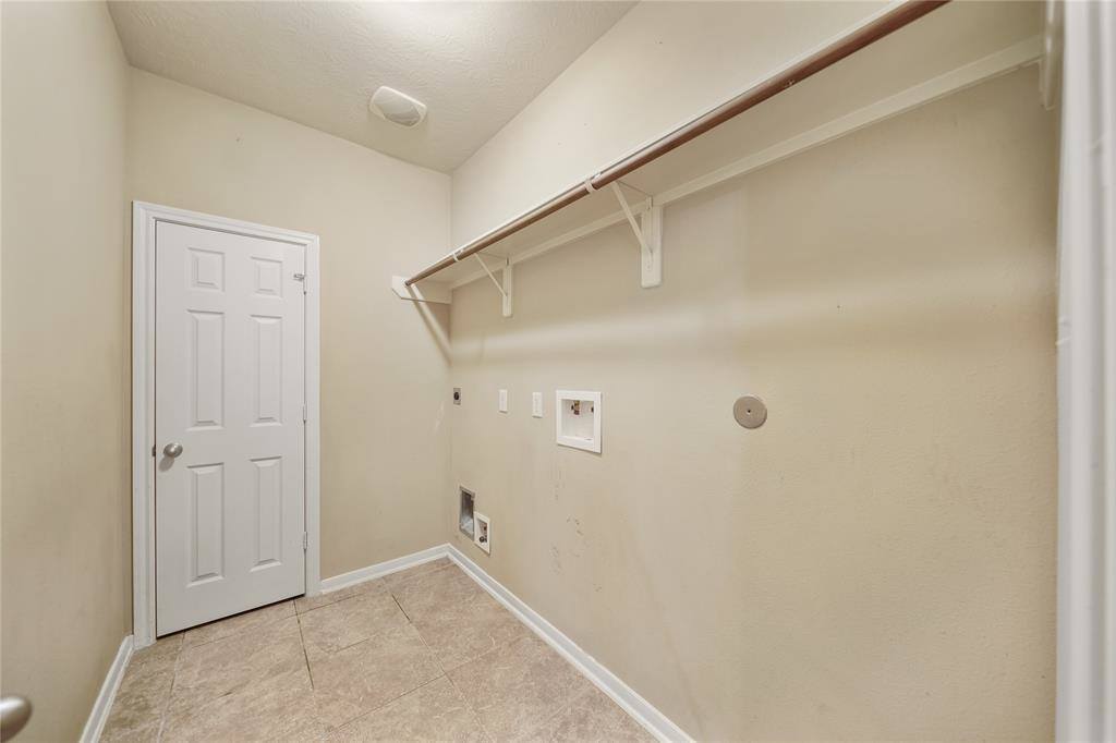 2010 Preston Park, Rosenberg, TX 77471