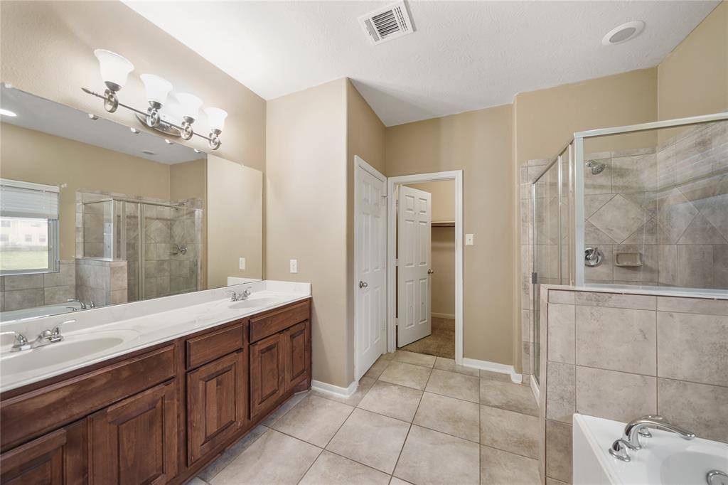 2010 Preston Park, Rosenberg, TX 77471