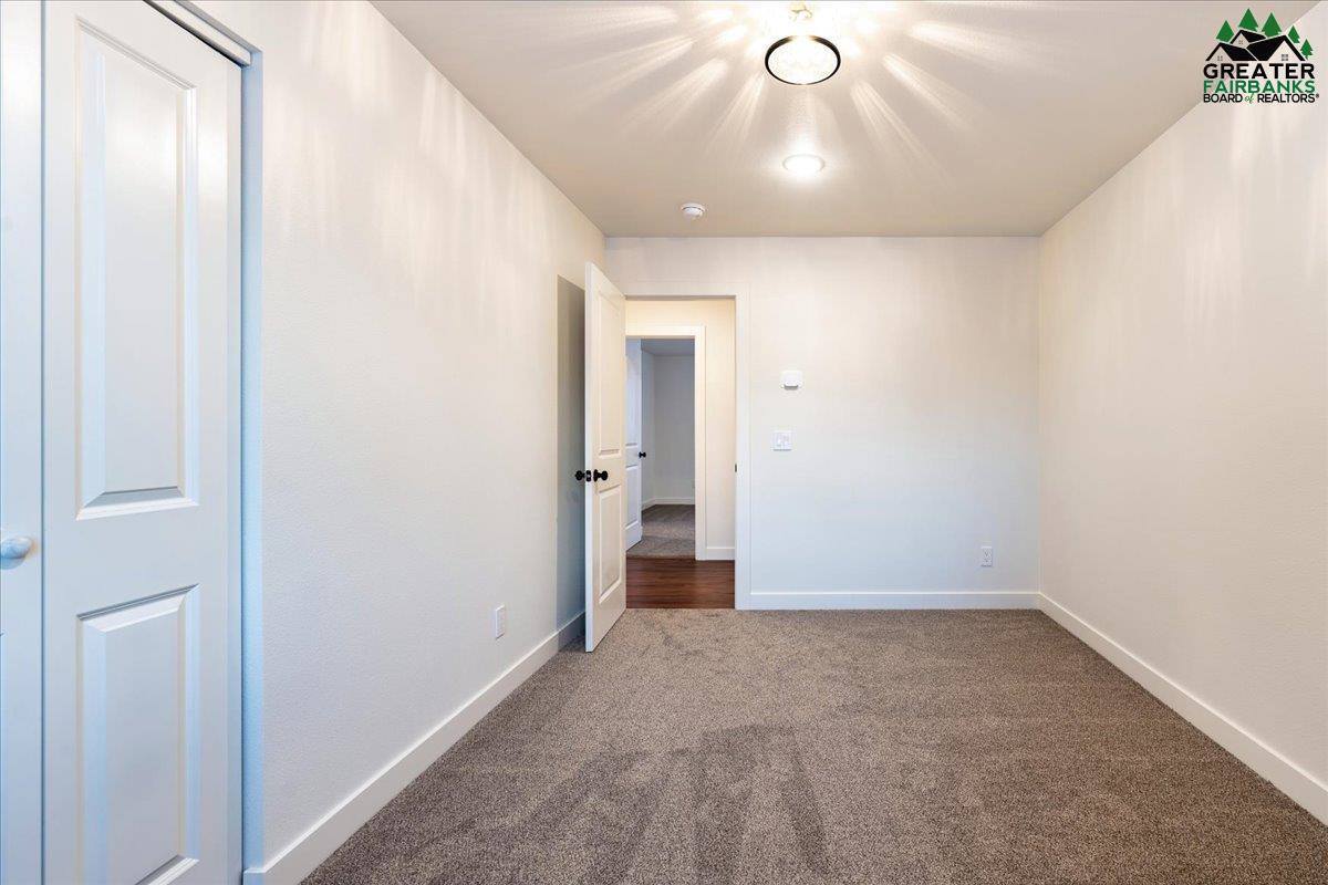 980 Refinery Loop, North Pole, AK 99705