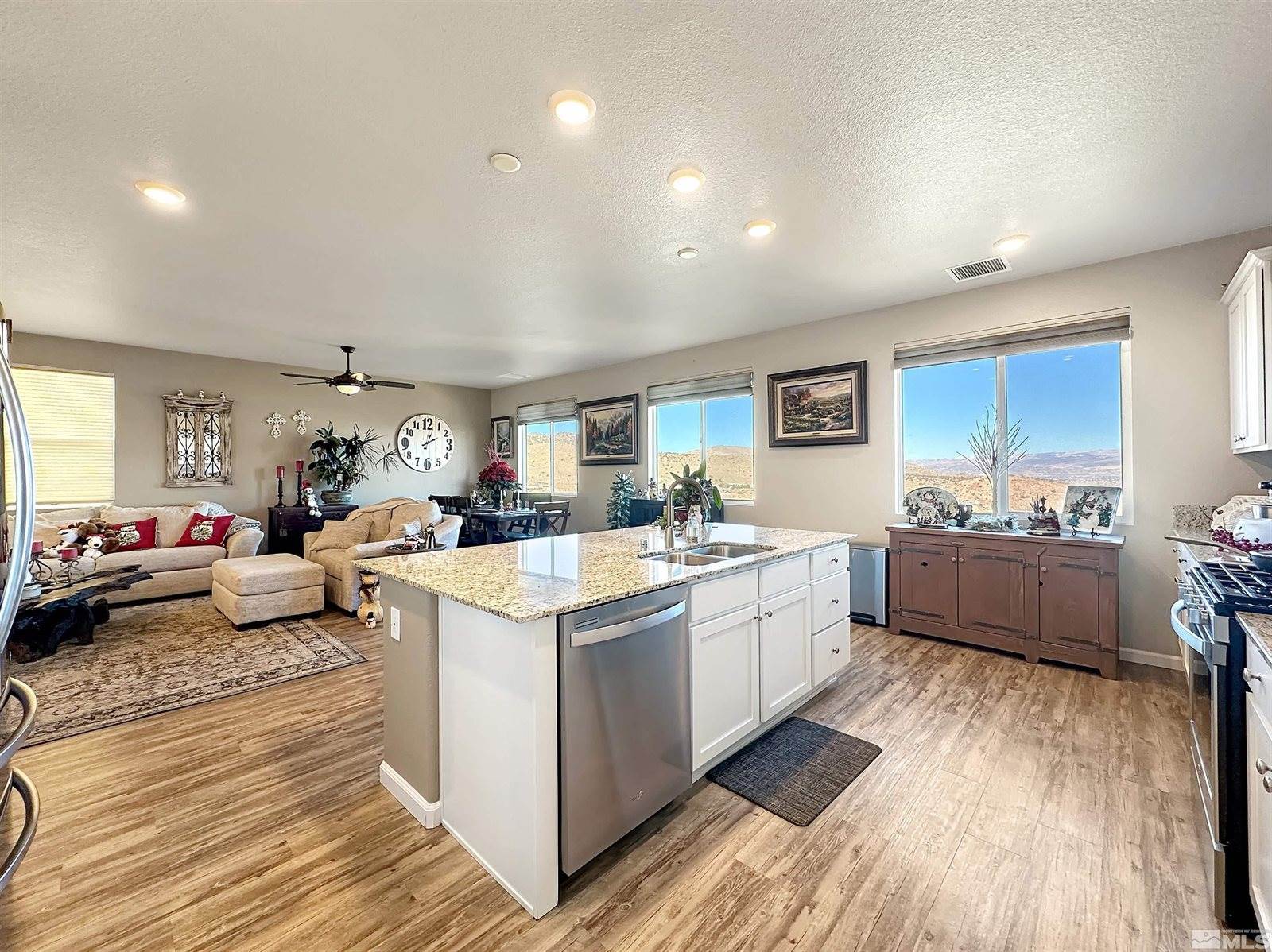 2015 Painted Sky Way, Sun Valley, NV 89433