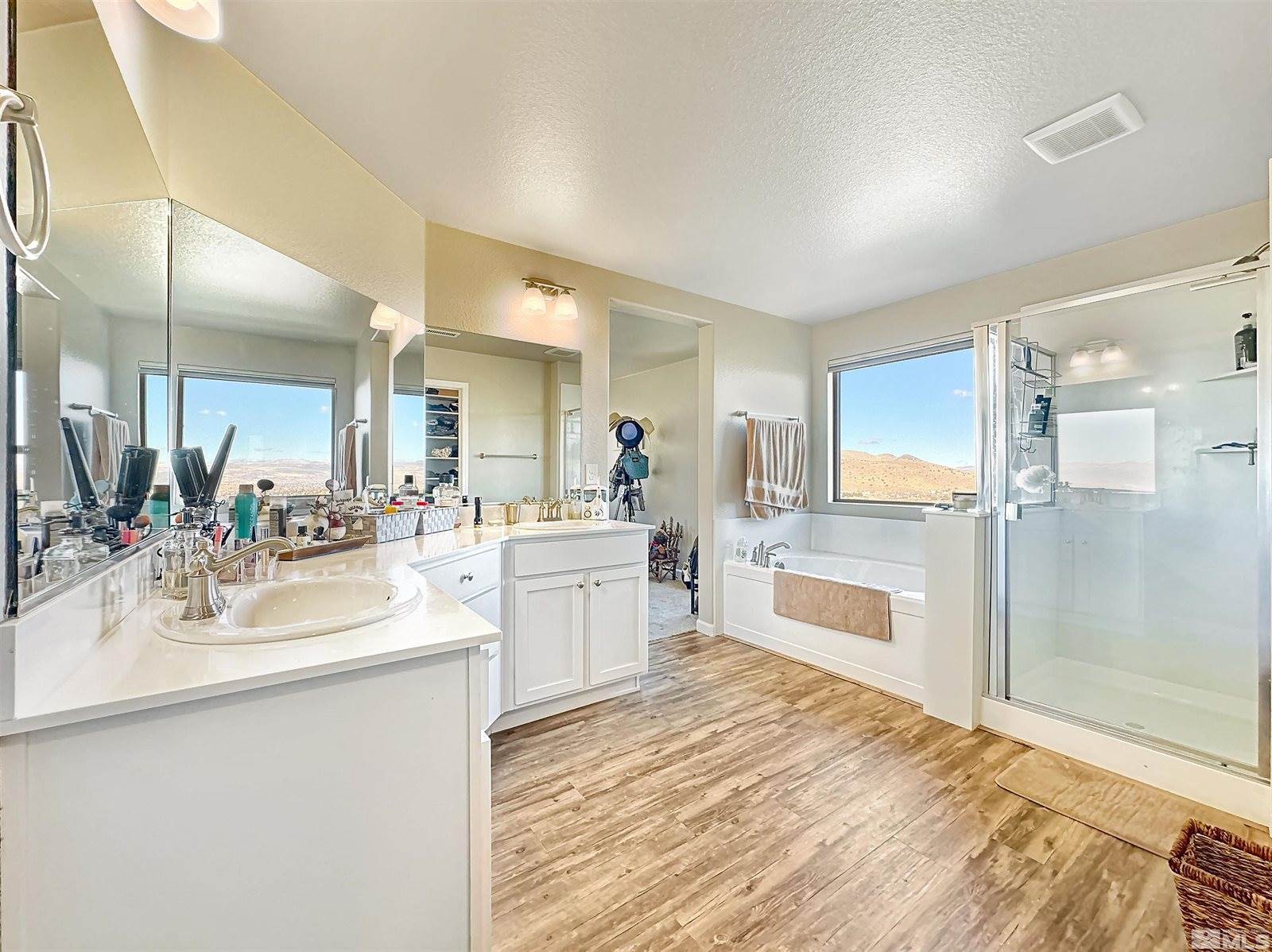 2015 Painted Sky Way, Sun Valley, NV 89433