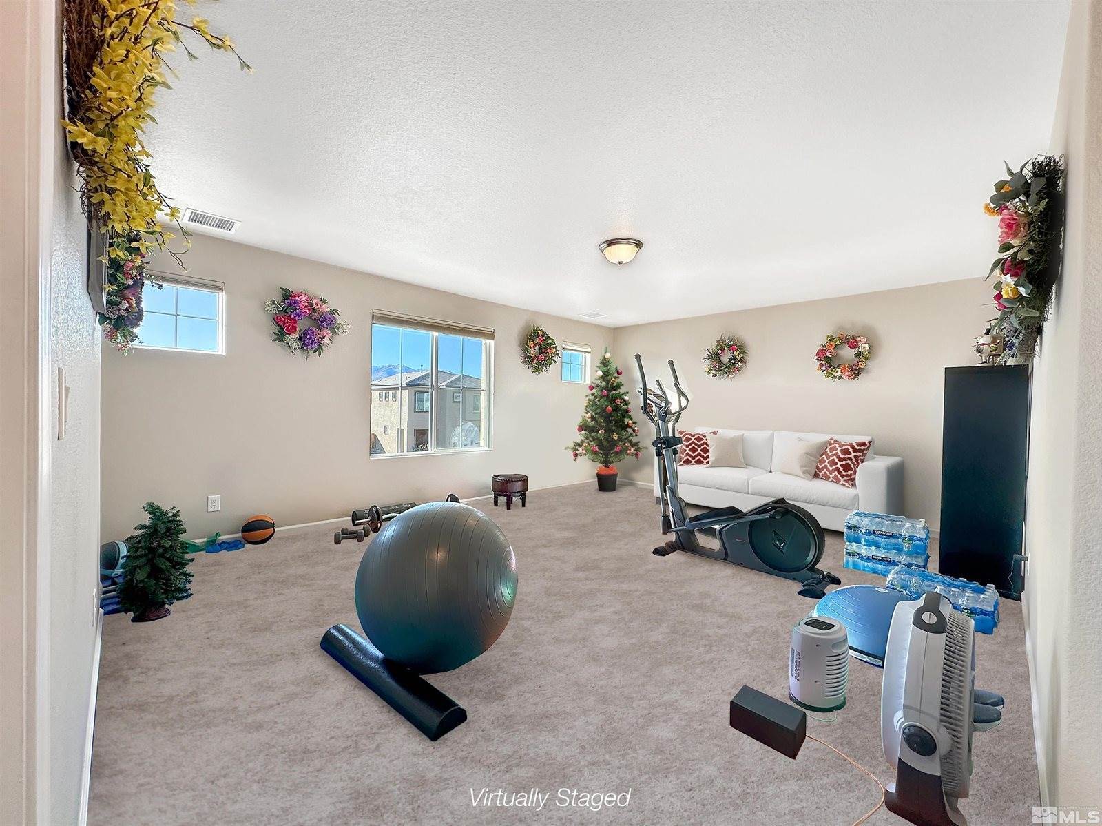 2015 Painted Sky Way, Sun Valley, NV 89433