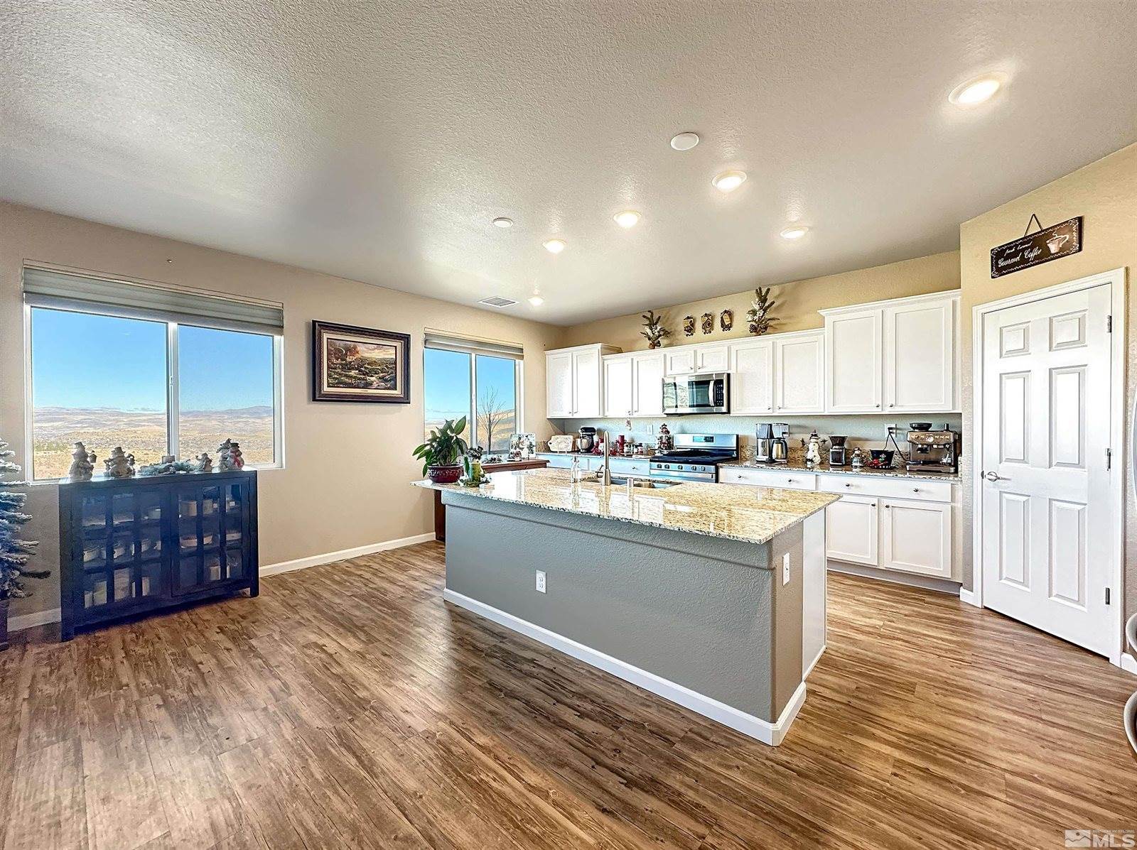 2015 Painted Sky Way, Sun Valley, NV 89433