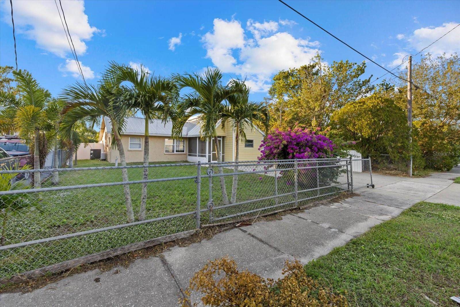 305 N. Conrad Avenue, Sarasota, FL 34237