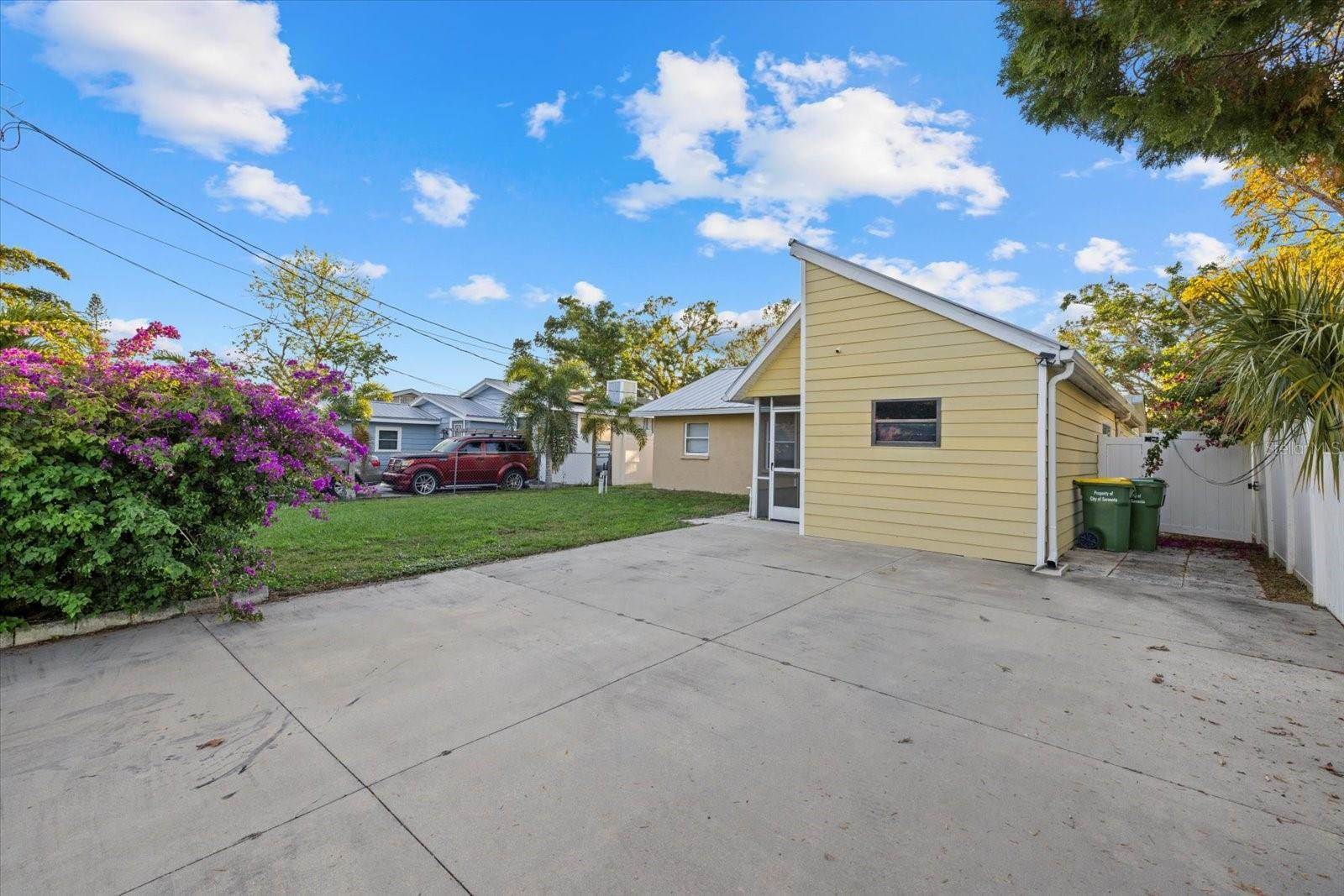 305 N. Conrad Avenue, Sarasota, FL 34237