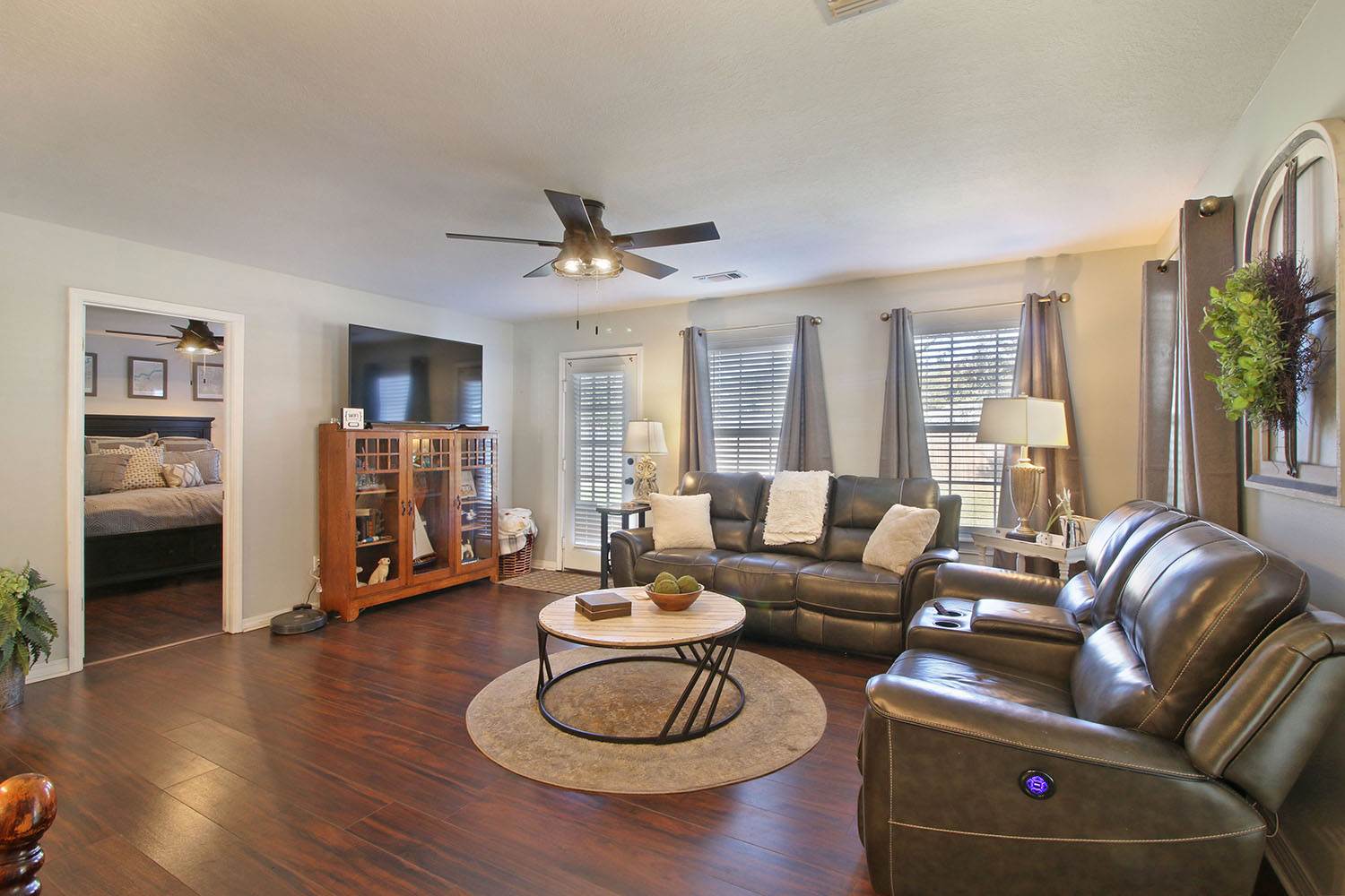 226 Audrey Circle, Ocean Springs, MS 39564