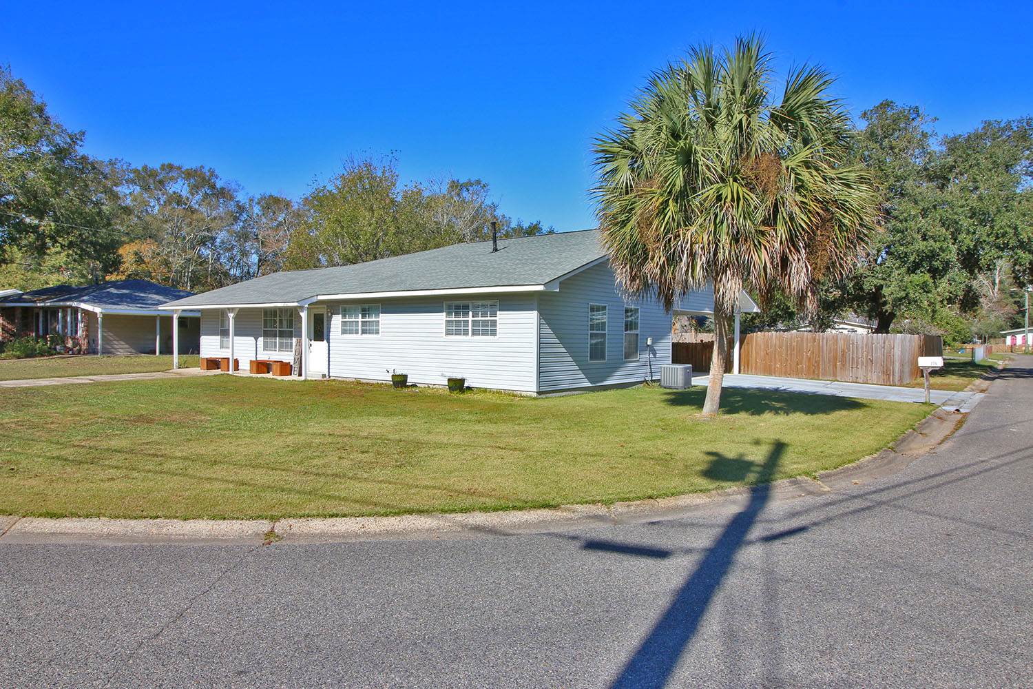 226 Audrey Circle, Ocean Springs, MS 39564