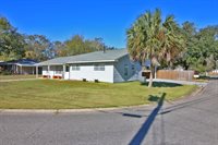 226 Audrey Circle, Ocean Springs, MS 39564