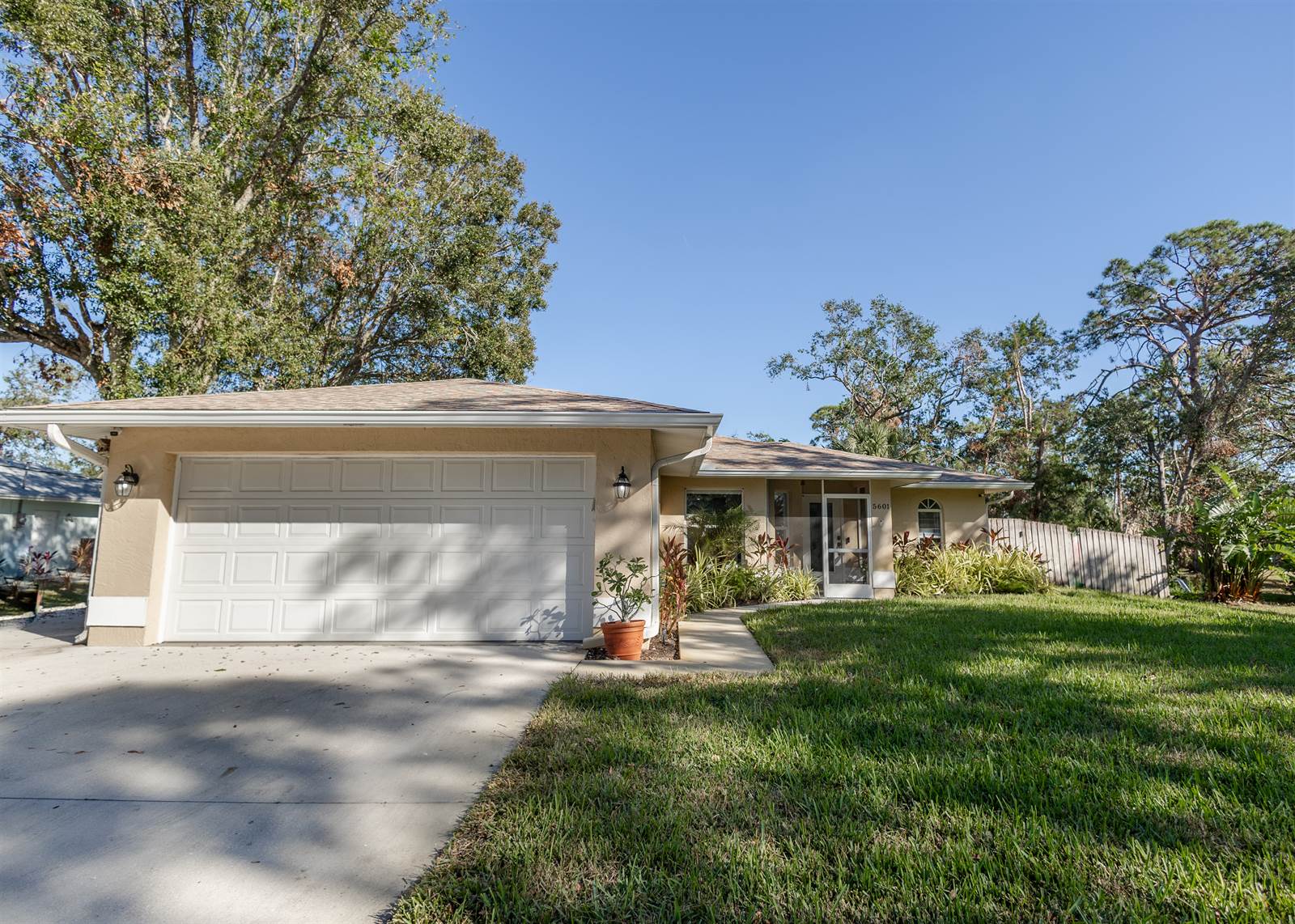 5601 Blount Avenue, Sarasota, FL 34231