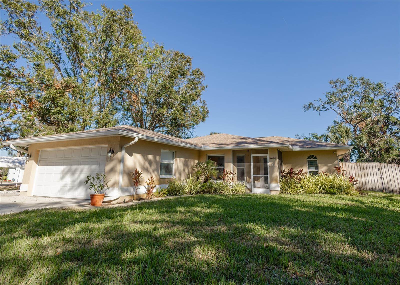 5601 Blount Avenue, Sarasota, FL 34231