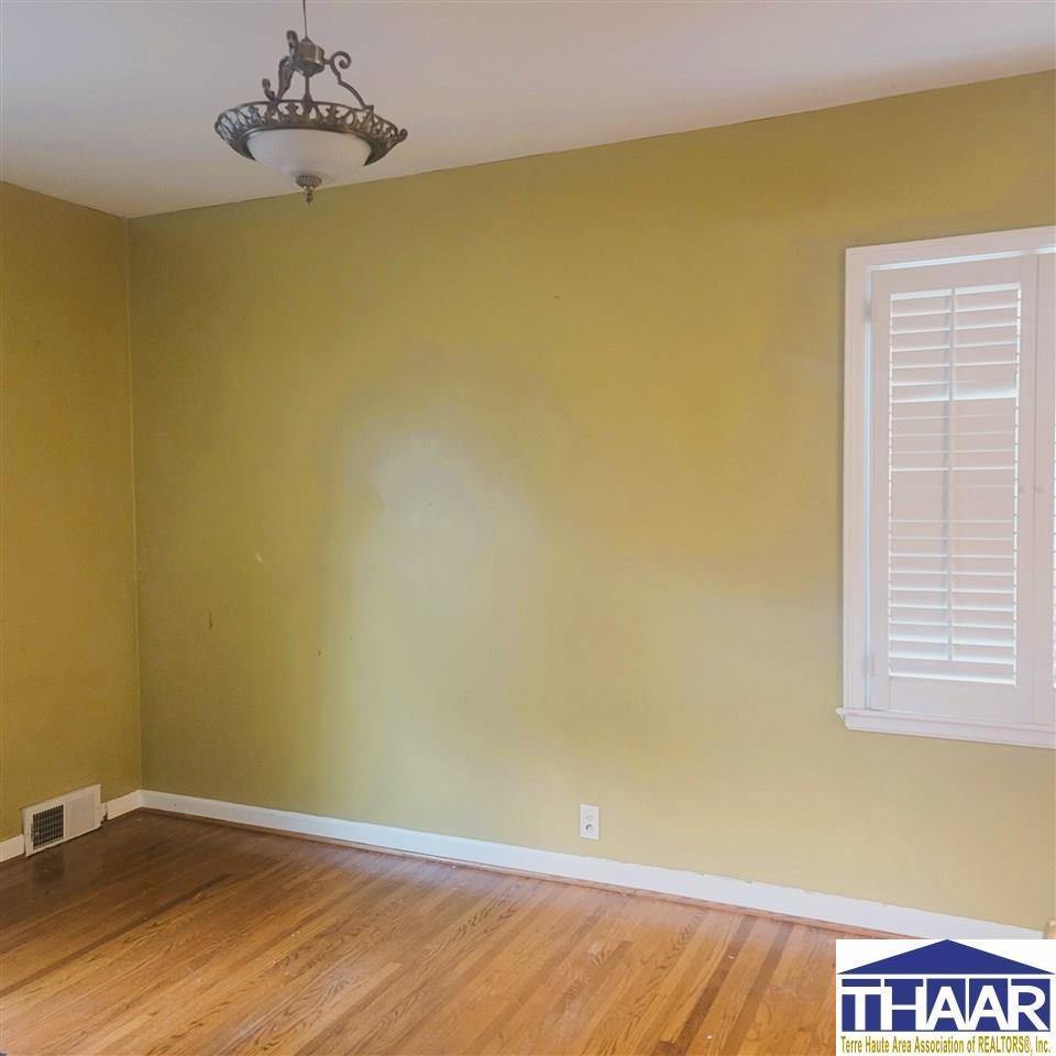 2710 Deming, Terre Haute, IN 47803