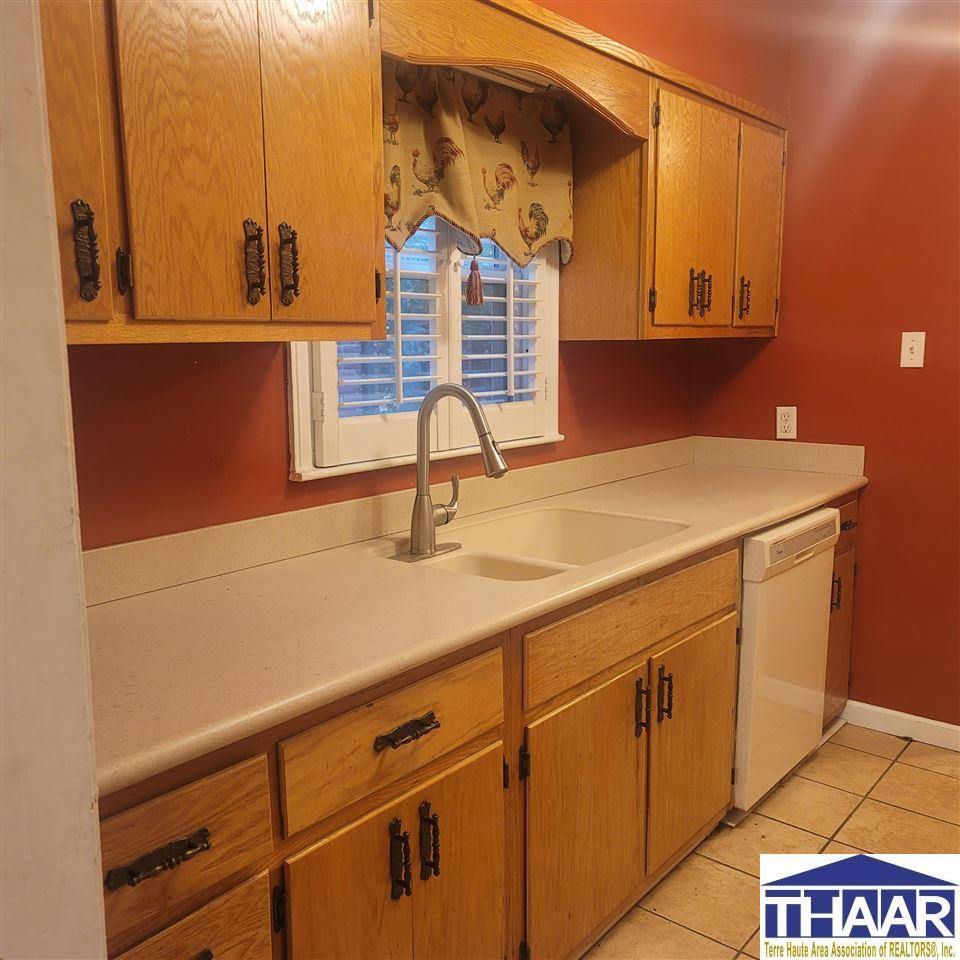 2710 Deming, Terre Haute, IN 47803