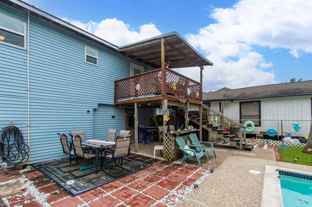 236 3rd Street, San Leon, TX 77539