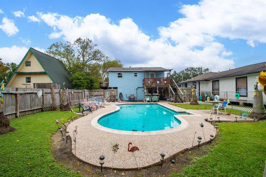 236 3rd Street, San Leon, TX 77539