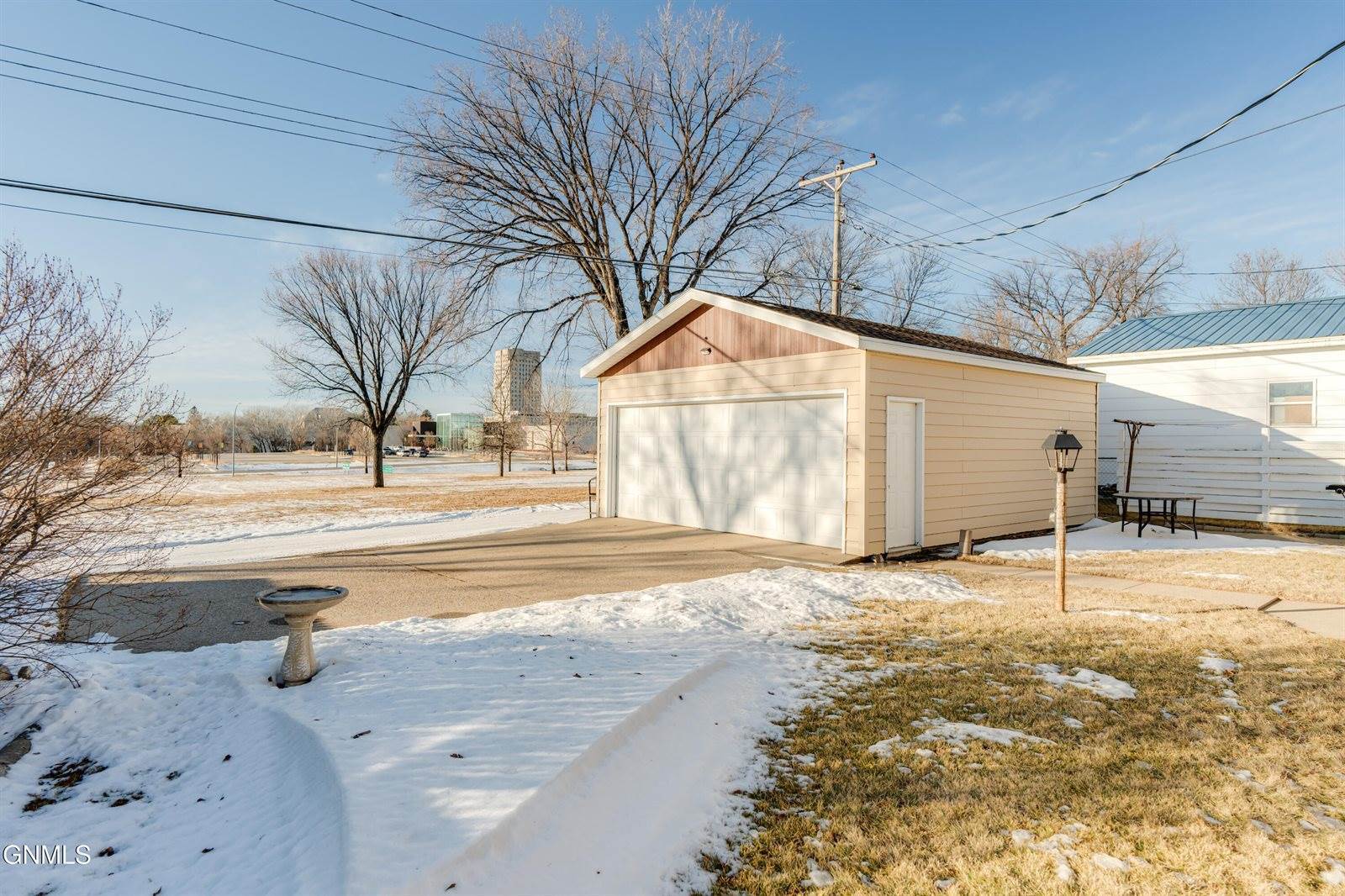 1208 N 11th Street, Bismarck, ND 58501