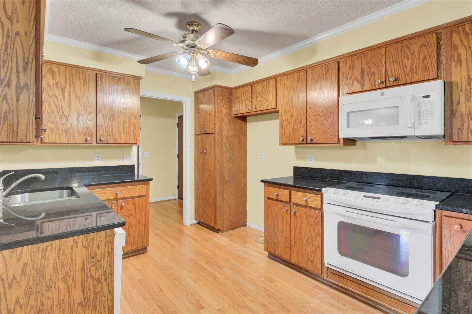 300 Grouse Road, Summerville, SC 29485