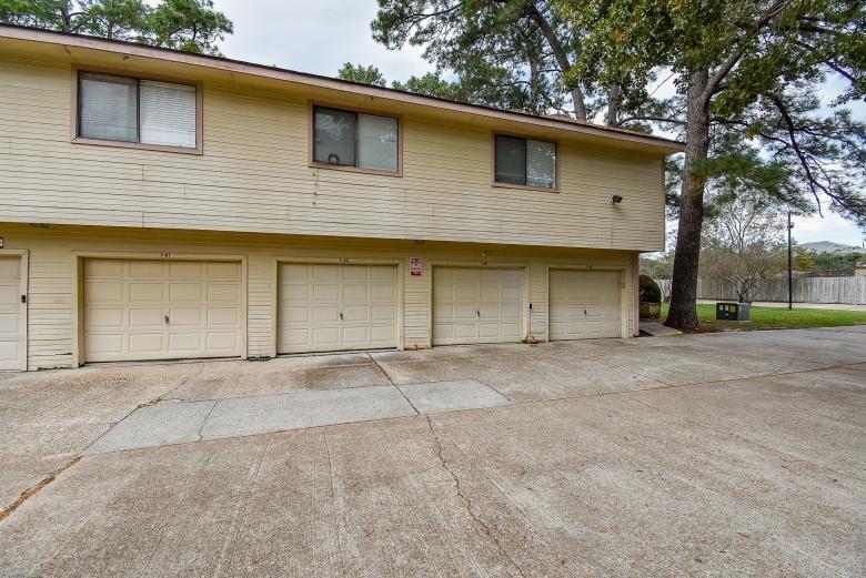 16800 Sugar Pine Drive, #F40, Houston, TX 77090