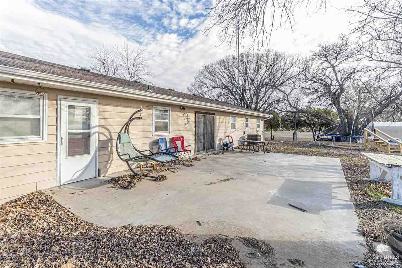 1304 NW 14th, Abilene, KS 67410