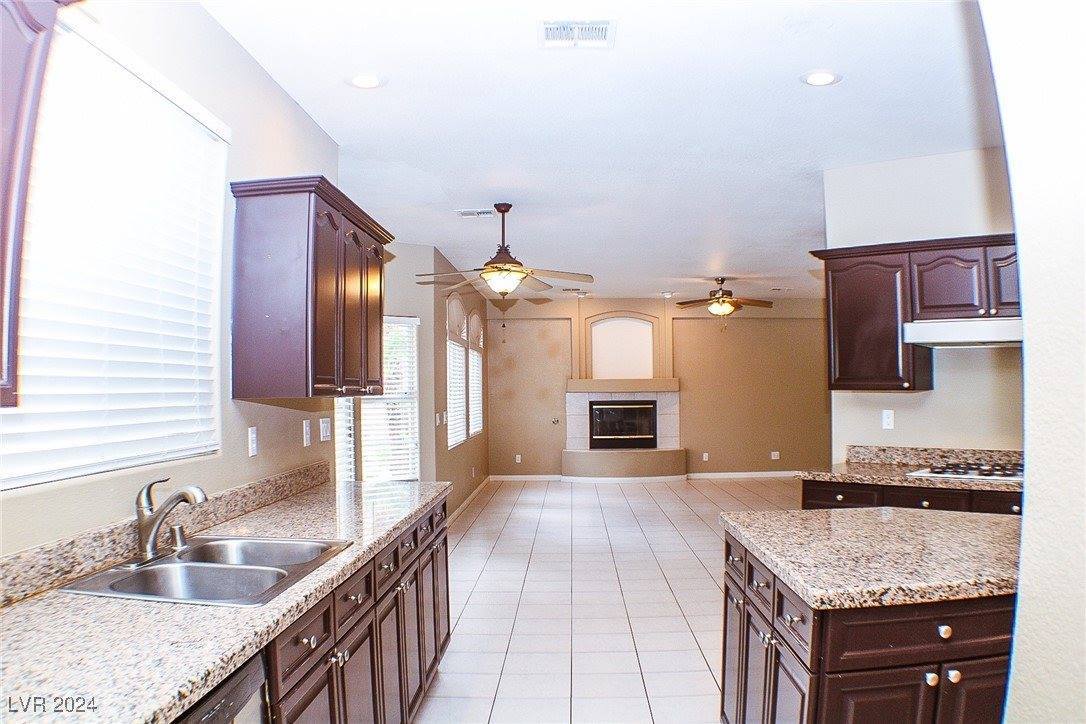 6365 Black Swan Lane, Las Vegas, NV 89118